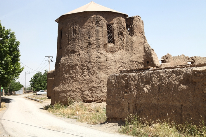 برج صفی اباد،جاذبه های تاریخی و فرهنگی