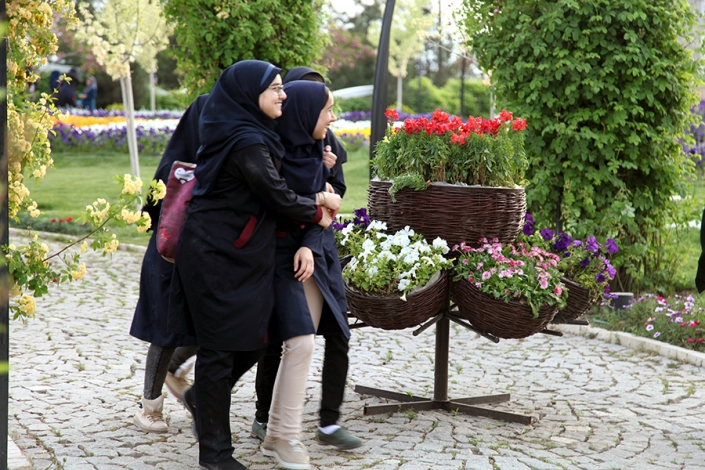 باغ گلها بلوار معلم،پارک ها و بوستانهای شهر مشهد،جاذبه های گردشگری شهر مشهد،دیدنی های شهر مشهد
