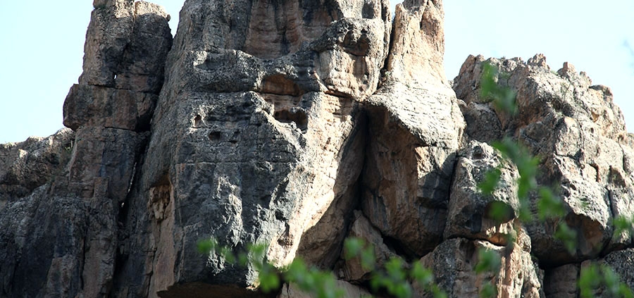 غول سنگی،ژئوتوریسم و طبیعت گردی شهرمشهد،از تفرجگاه های مشهد،جاهای دیدنی مشهد