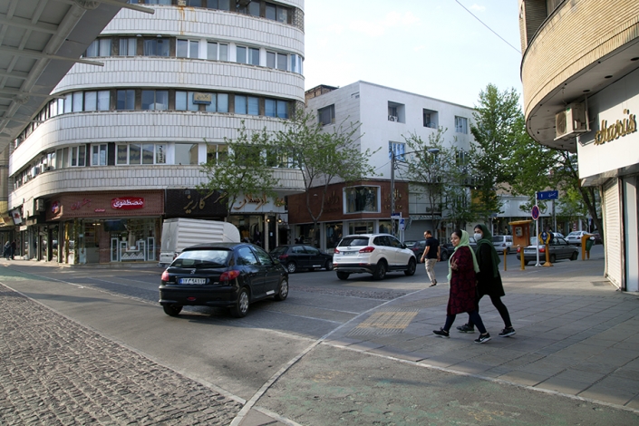 ابتدای خیابان راهنمایی ابتدای خیابان راهنمایی،مرکز خرید پوشاک